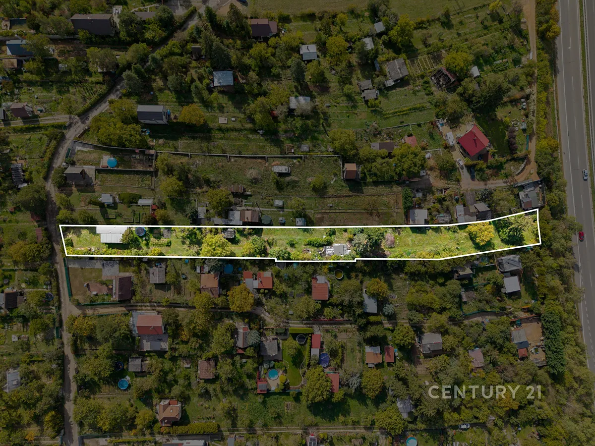 Prodej stavebního pozemku 2302 m²